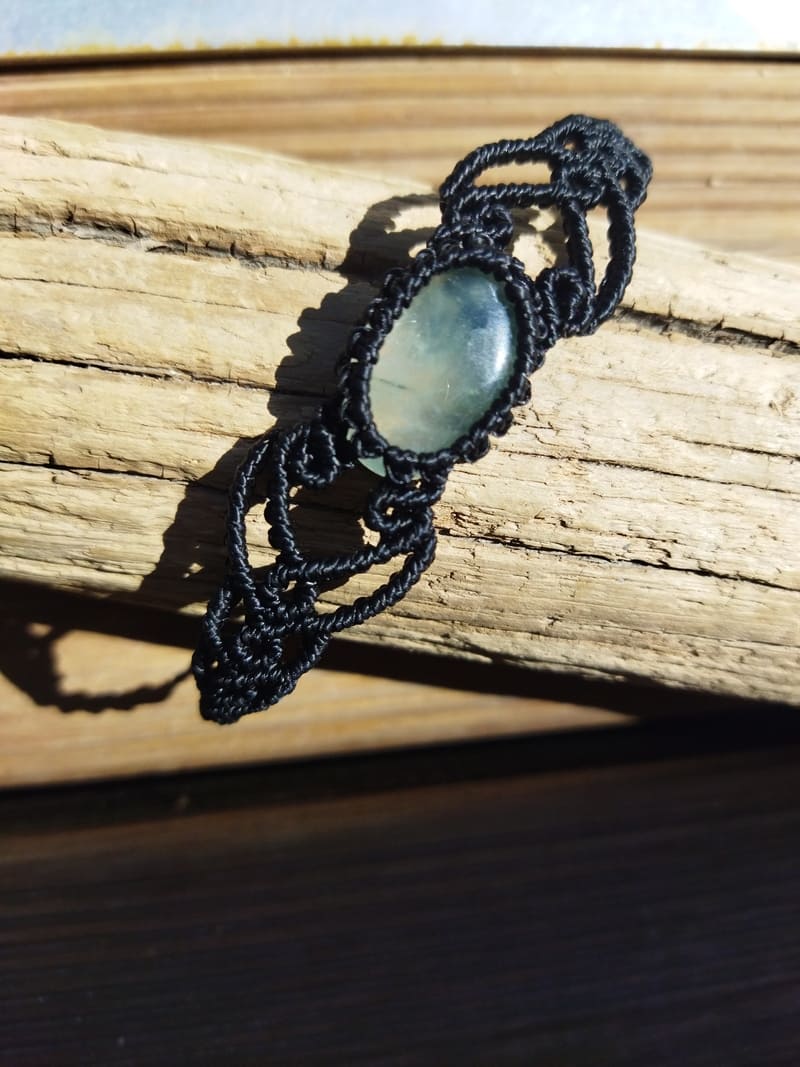 bijoux-macramé-pierres-naturelles-stand-artesaninas